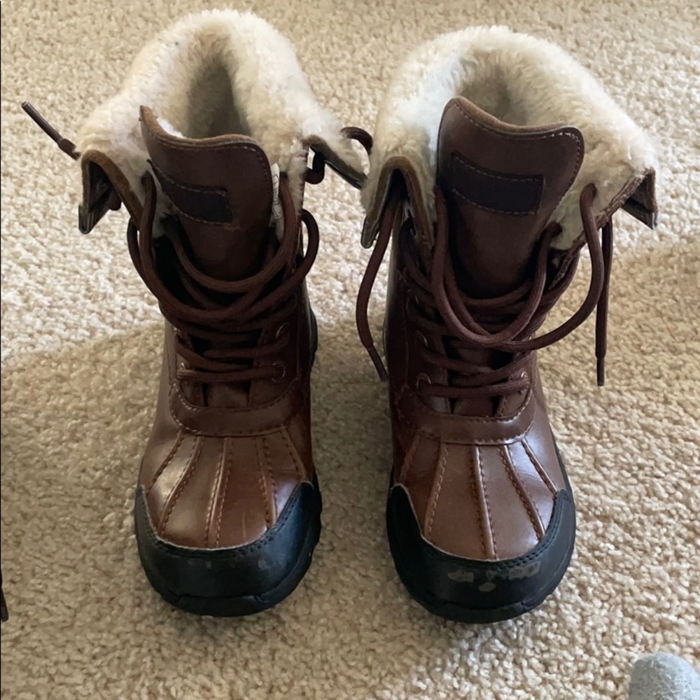 Ugg boys boots